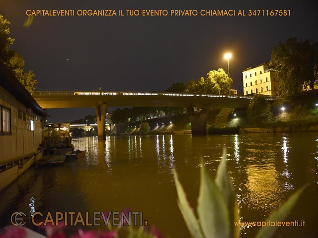 Barcone sul Tevere Roma 36